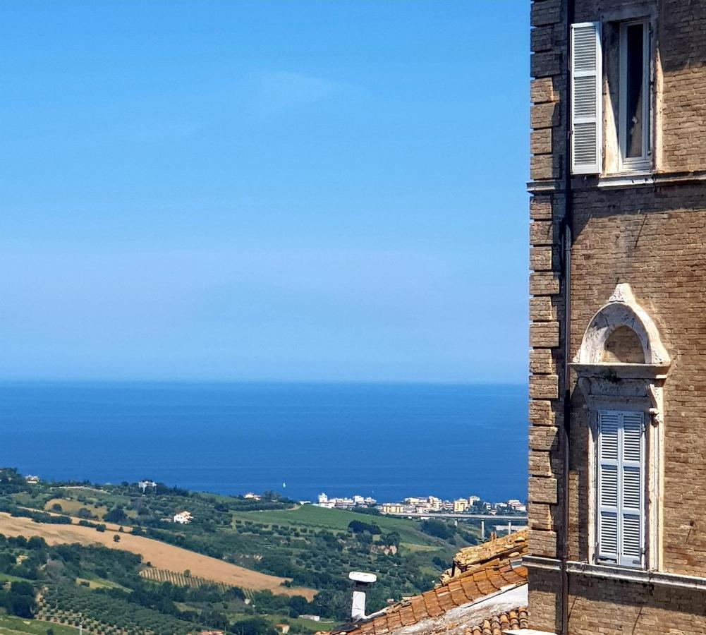 Sun Moon Lägenhet Monteprandone Exteriör bild
